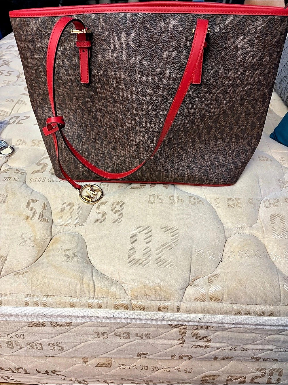 Michael Kors Jet Set Medium Pocket Tote Bag in Brown & Red